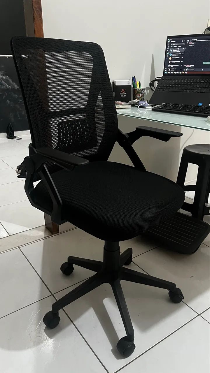 Cadeira de escritório Semi nova 