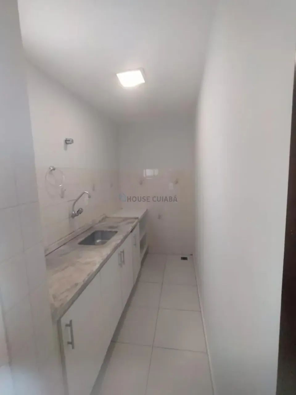 Excelente Sala Comercial Centro de Várzea Grande - Foto 2