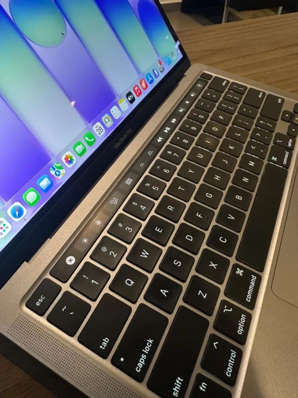 MacBook Pro M2 512Gb 2022 13'' Com Touch Bar / 8GB MacOS