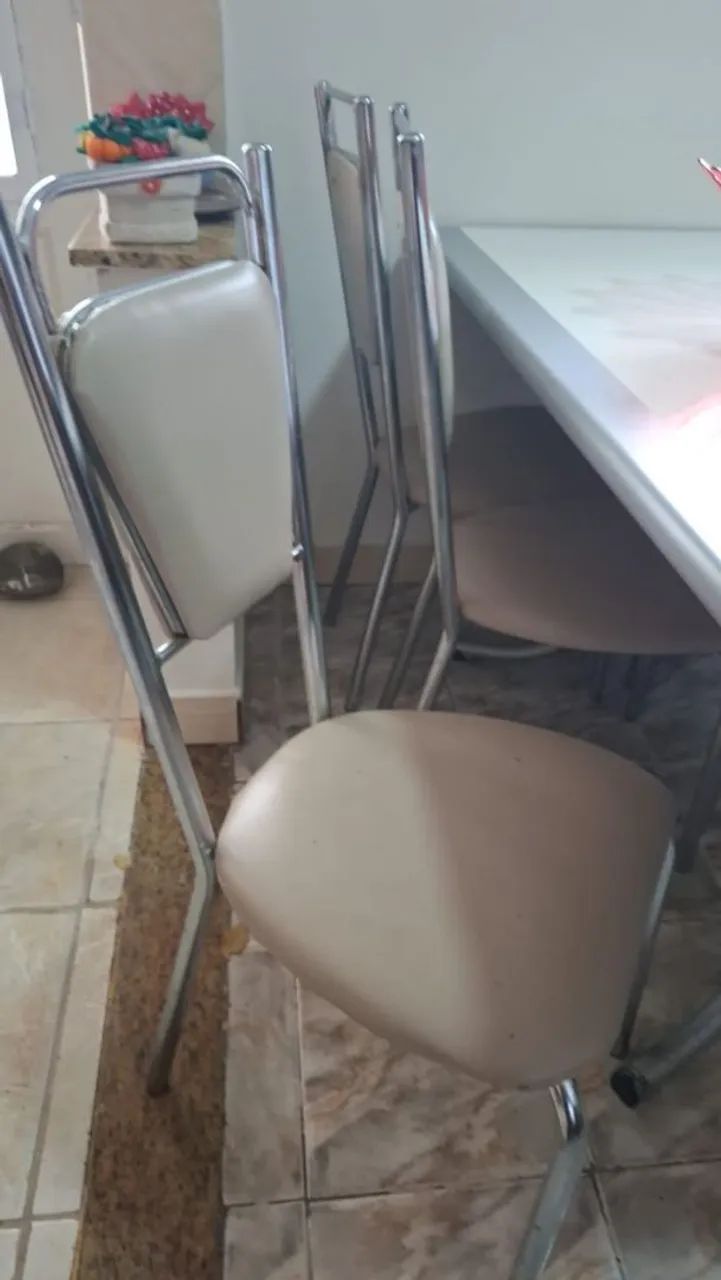 Mesa de Jantar com 6 Cadeiras - Conjunto Completo - Foto 3