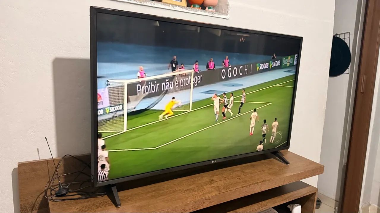 Vendo TV LG 43 sem defeito  - Foto 2