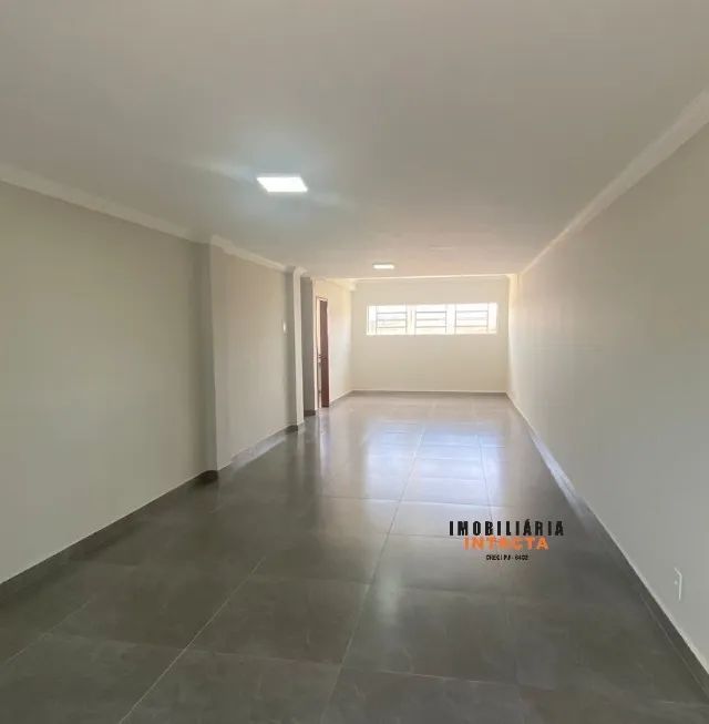 Alugo Cômodo Comercial em Excelente localização - Araxá-MG
