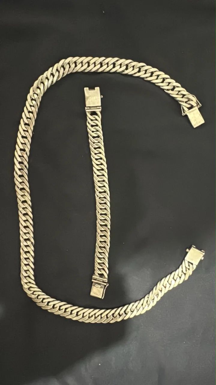 Cordão e pulseira de prata