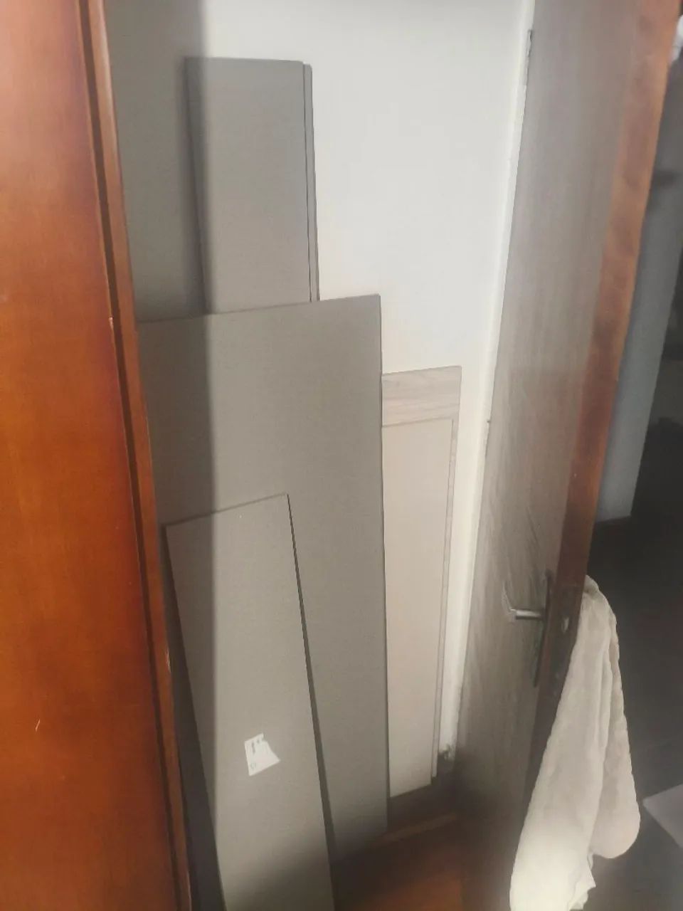 Tampo de mesa e prateleiras em Marcebaria - Foto 4