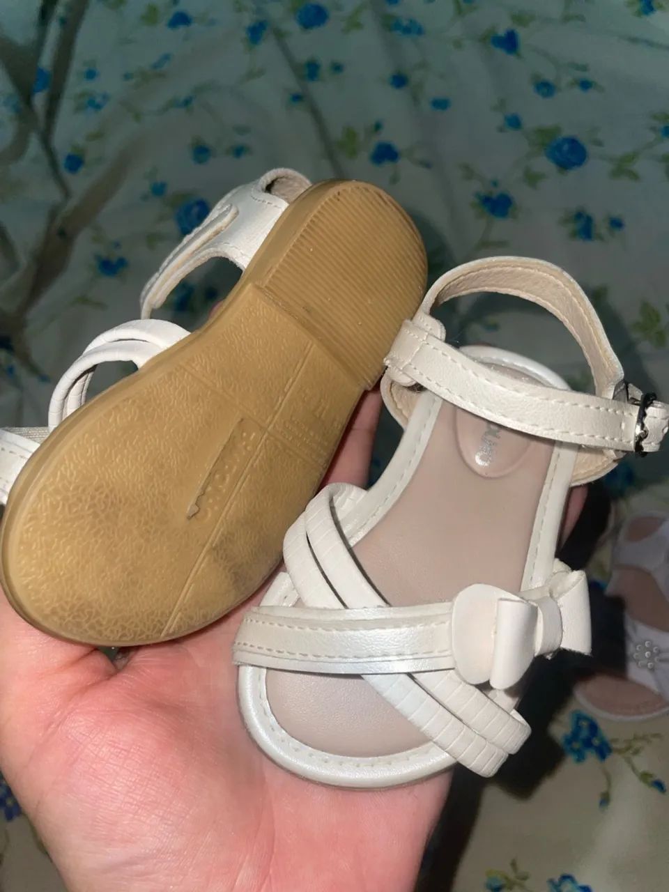 Sandalinhas lindas e delicadas  - Foto 4