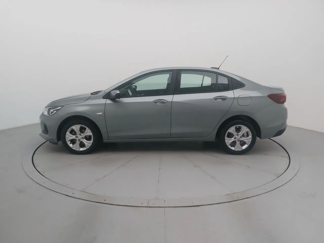 Chevrolet Onix Plus LTZ 1.0 12V TB Flex Aut. 4P, foto 2 de 18