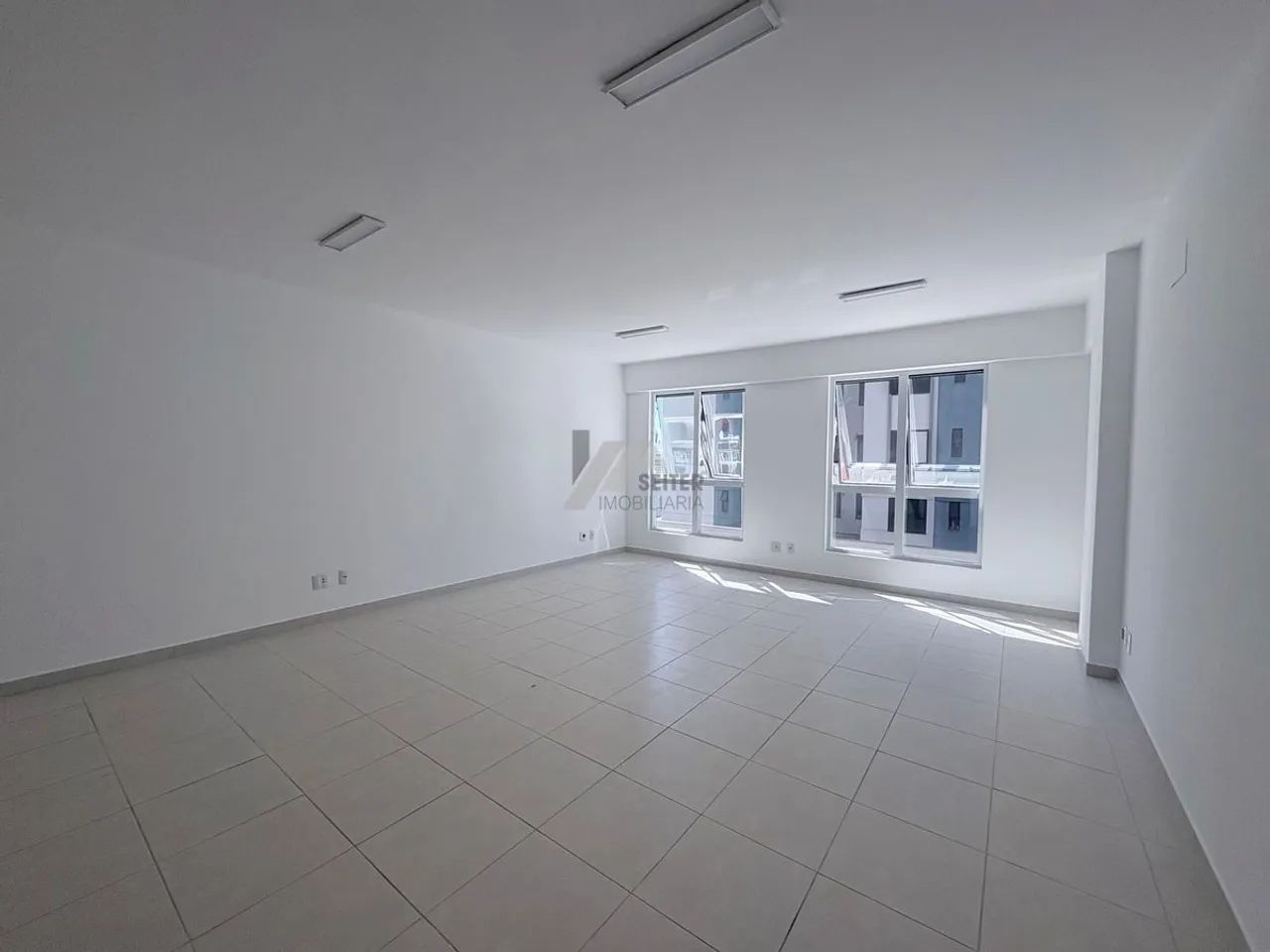 Sala comercial a venda Florianopolis Itacorubi com 42 m2 de área com vaga de garagem - Foto 2
