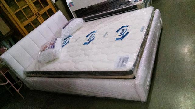 Cama de Casal Rudnick completa 1.74m