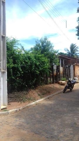 Terreno com casa na cidade de Brumado-ba