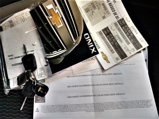 Gm - onix completo baixa km,1 dono,dh,ac,vte,air bag,dvd,estepe s/ uso,impecavel,placa a - Foto 13