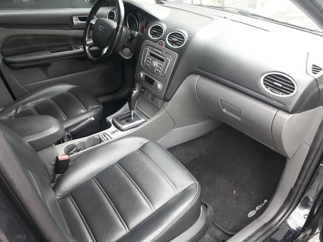 Ford Focus Sedan Automático 2.O ÚNICO DONO COM 70 MIL KM - Foto 6