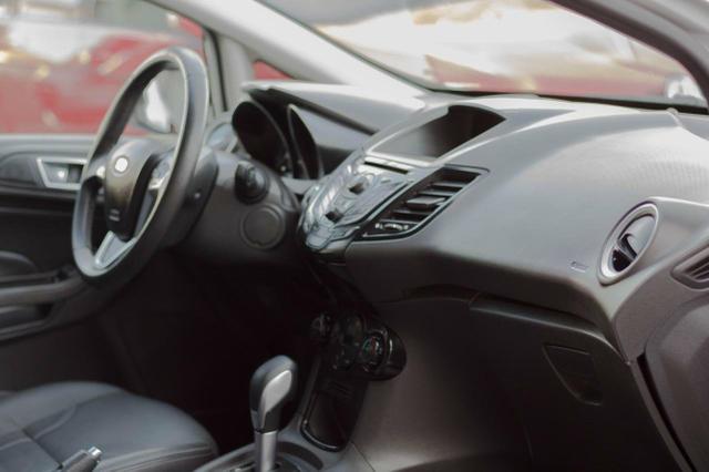 Ford Fiesta 1.0 ecoboost Titanium Plus Powershift 2017 completo - Foto 12