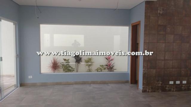 Sobrado Novo com 03 Suítes || Jardim de Inverno || Área Gourmet || 590 Mil - Foto 3