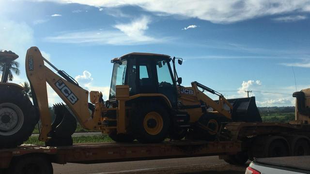 Retroescavadeira JCB 4x4 - 2019 - ZERO