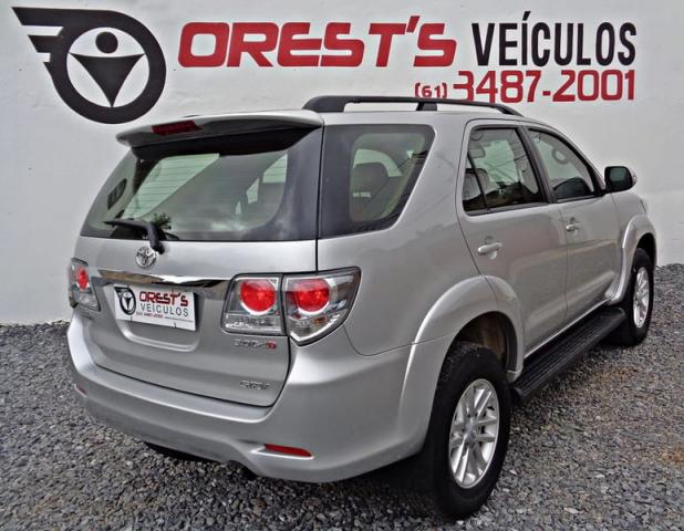 TOYOTA HILUX SW4 3.0 SRV 4X4 16V TURBO INTERCOOLER DIESEL 4P AUT 2015 - Foto 6
