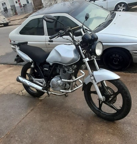 VENDO MOTO SUZUKI YES
