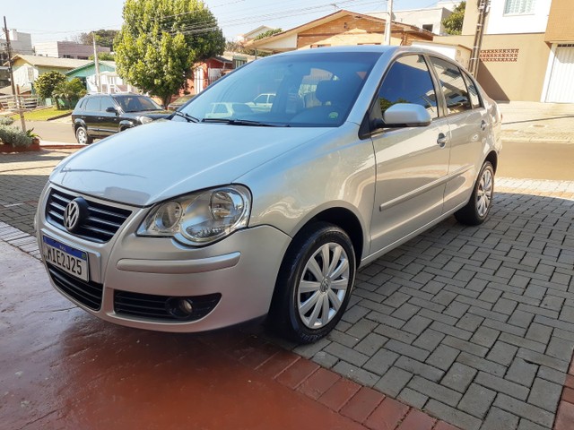 POLO 1.6 COMPLETO 2011