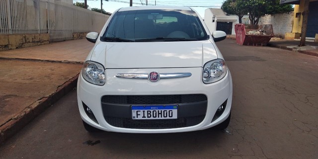 FIAT PALIO ESSENCE 1.6 COMPLETO