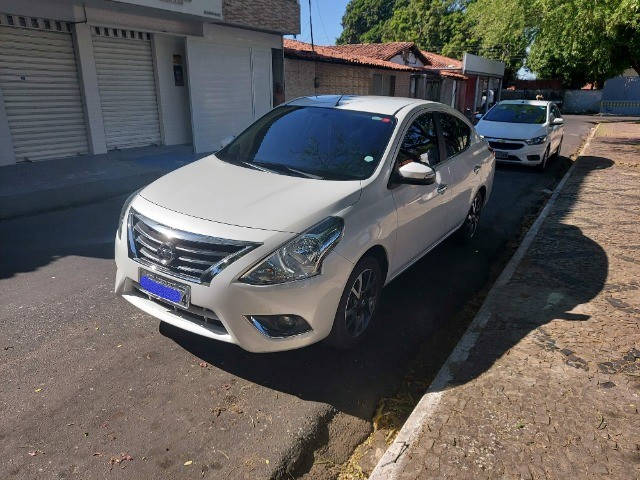 VENDO NISSAN VERSA 1.6 16V SL  FLEX  2017