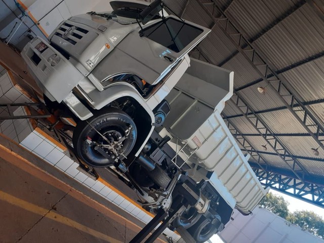 CAMINHÃO VW 23250 E