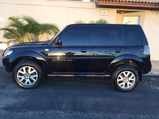 PAJERO TR4