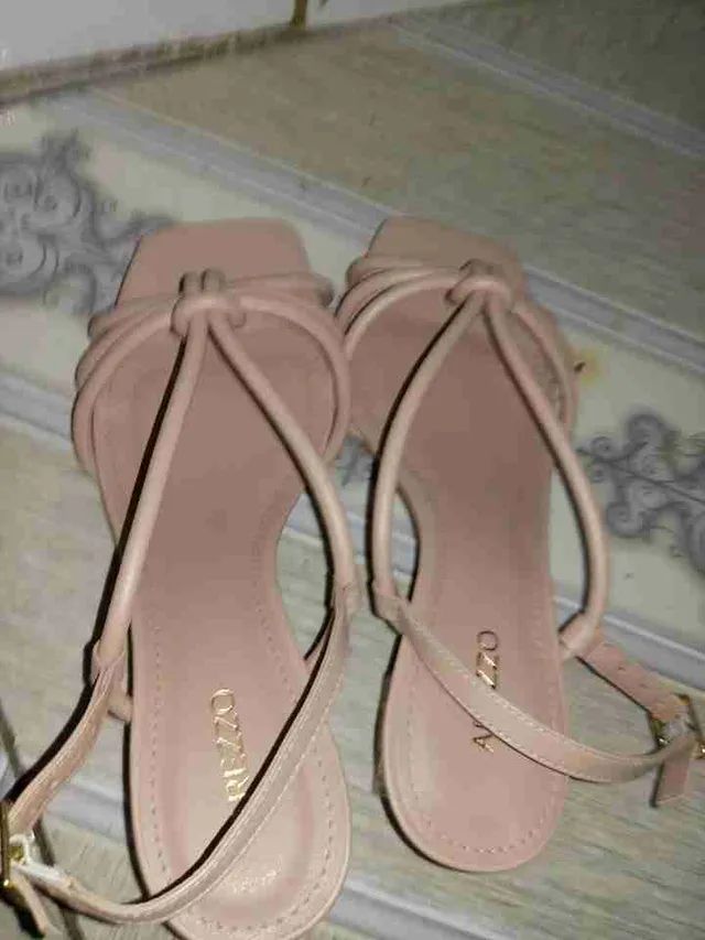 Uma linda sandália arezzo 36 - Foto 4