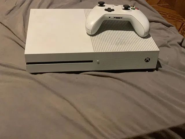 Xbox One S 1TB Usado - Videogames - Santa Cruz Industrial