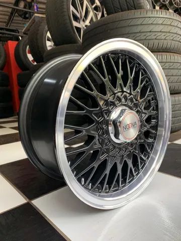 Gol rebaixado com rodas Volcano Wheels Strong aro 17”