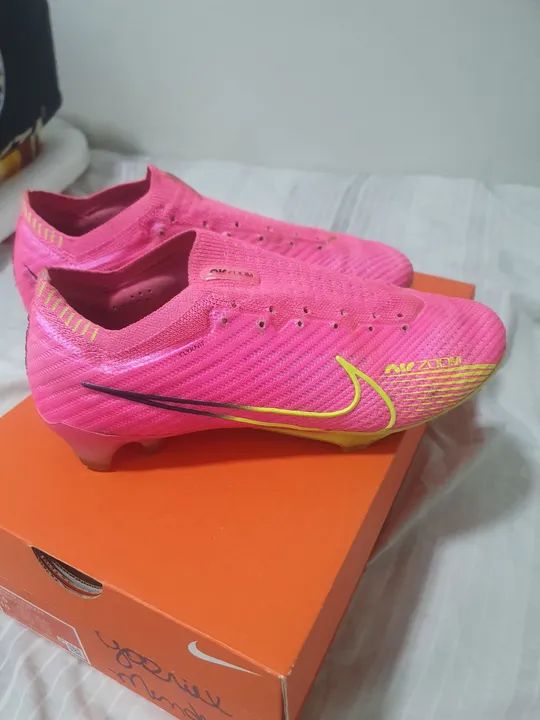 Chuteiras Nike Mercurial Superfly 8 Academy FG - Rosa - Foto 4