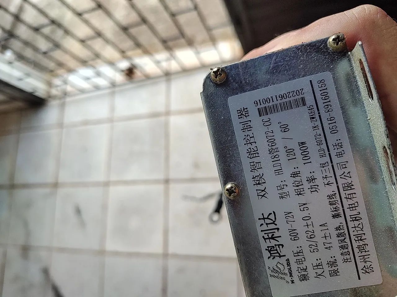 Vendo motor e controlador de 60v/ 72v 1000w  - Foto 4