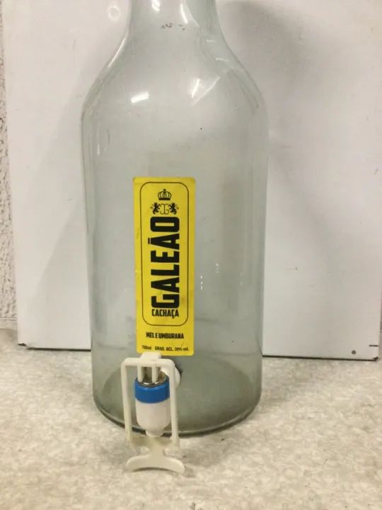 Garrafão de cachaça 