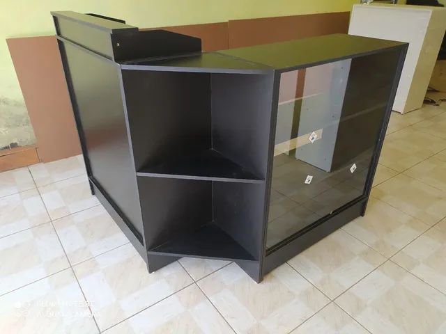 Balcão caixa + Vitrine expositor preto L MDF
