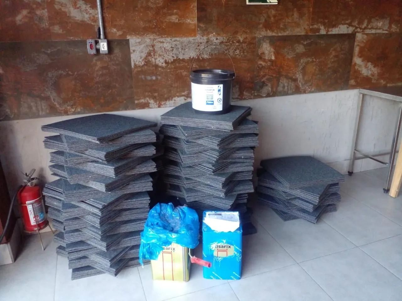 carpetes e pisos em ardósia 