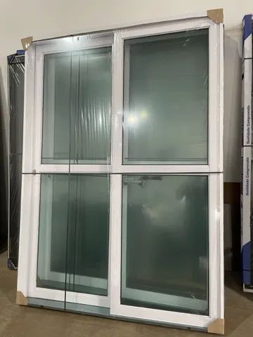 Porta de correr 150x215x12 2 folhas com travessa e vidro temperado Qualiaço