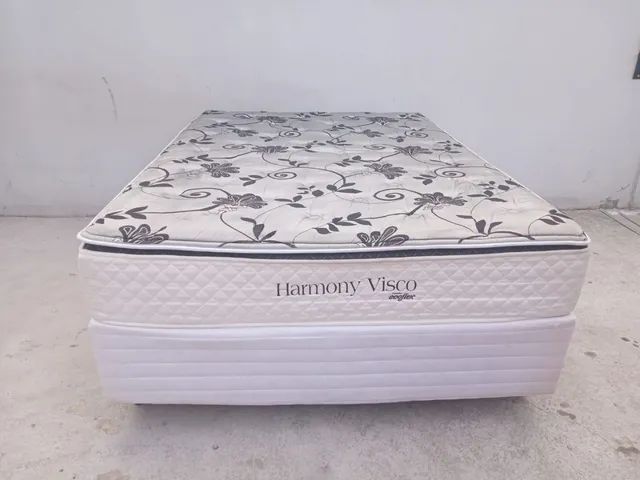 Cama em excelente estado, colchão e base, colchão de molas ensacadas 