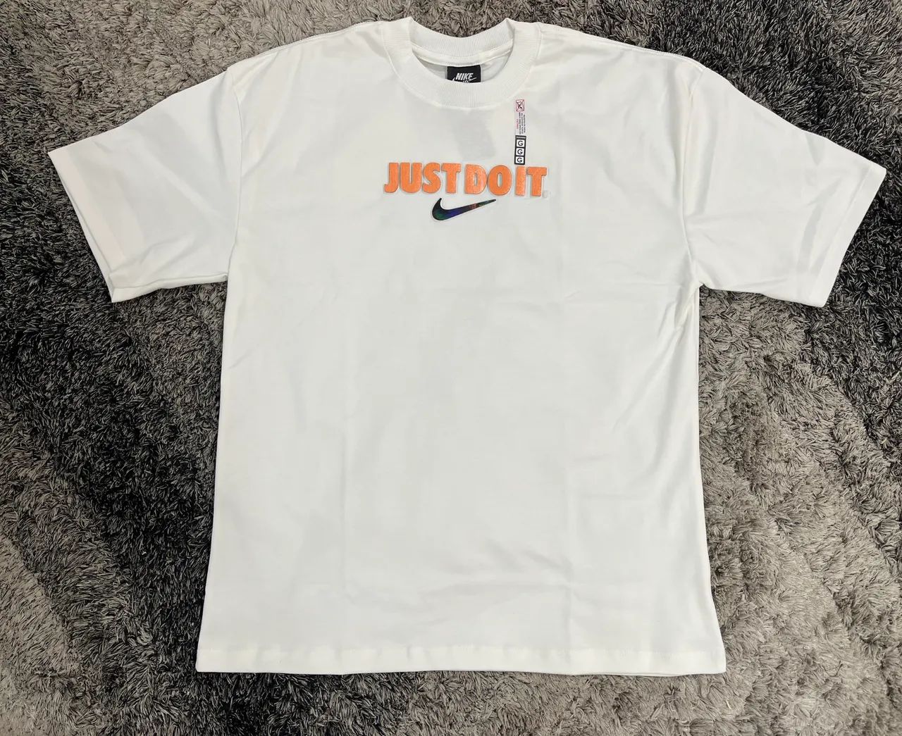 Camiseta Oversized Nike Malha Suedine Branca 