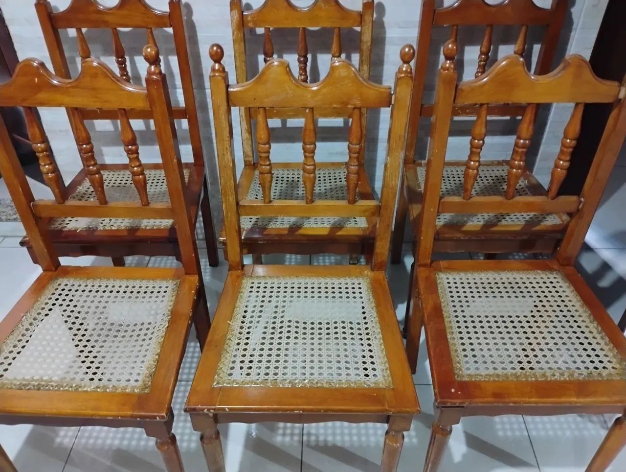 Conjunto de 6 Cadeiras de Madeira Maciça - Foto 3
