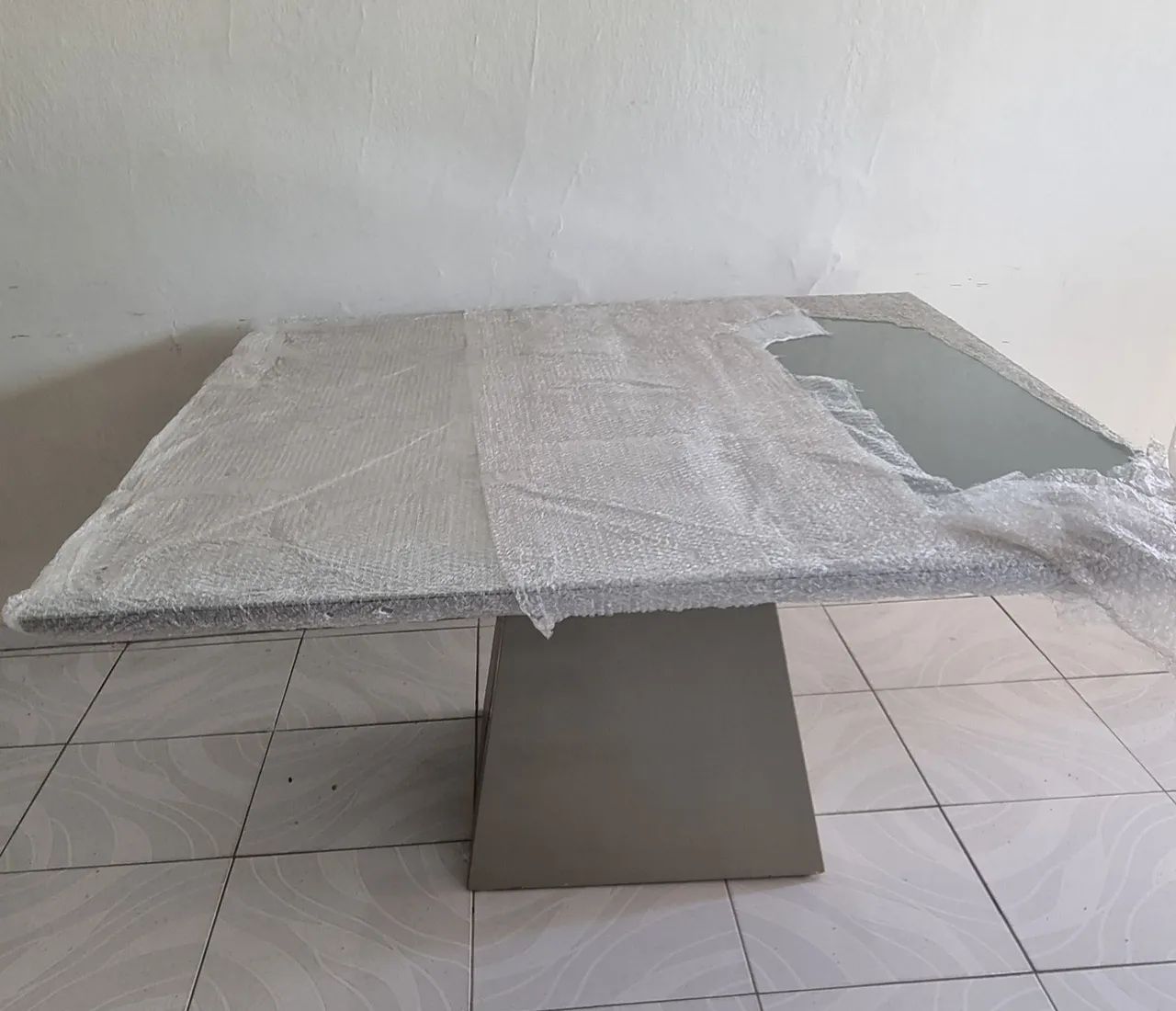Conjunto Mesa com 6 cadeiras.  - Foto 3