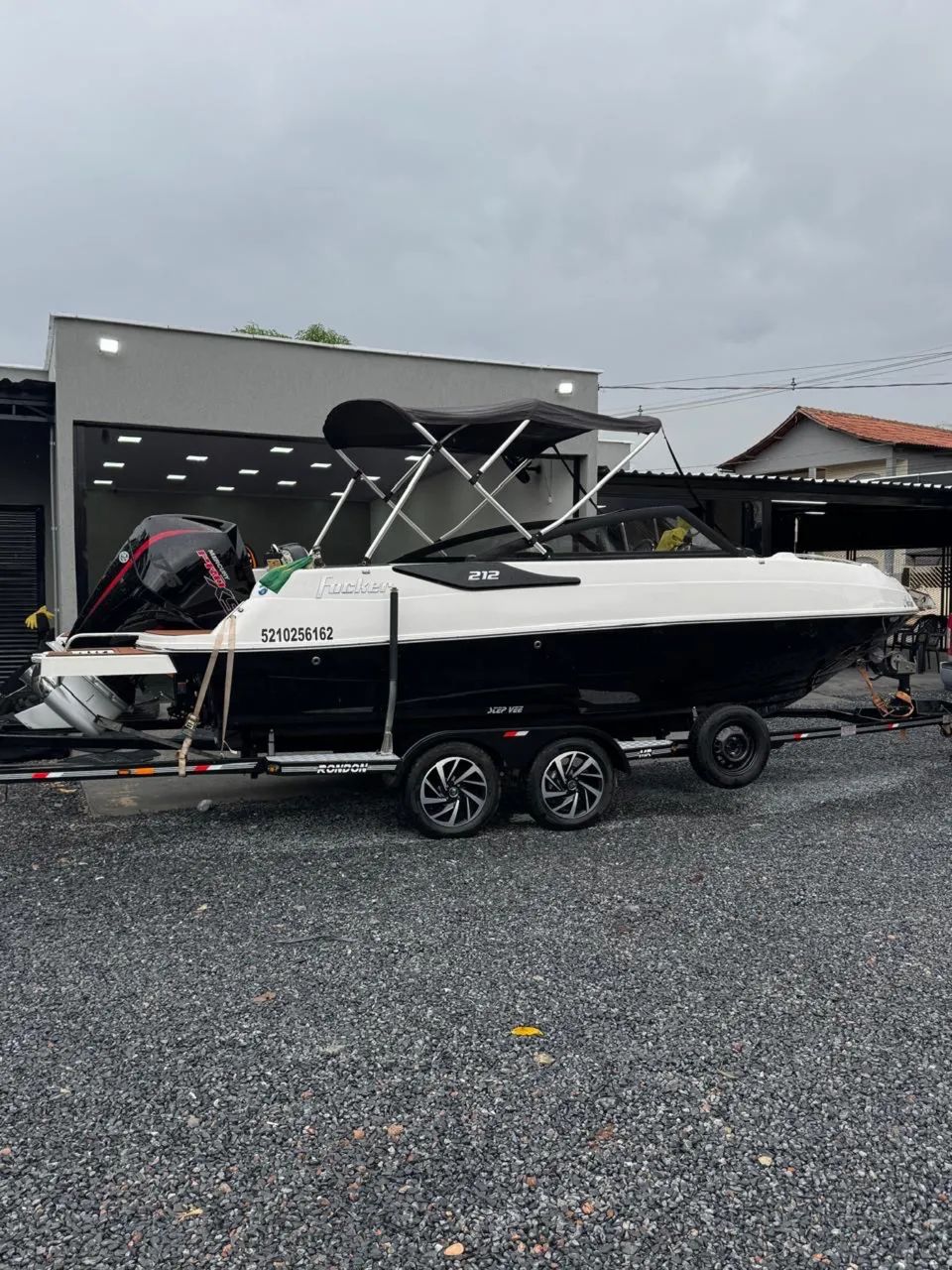 LANCHA FOCKER 212 MOTOR 175 HP MERCURY  PRO XS COM CARRETA RODOVIÁRIA RONDON