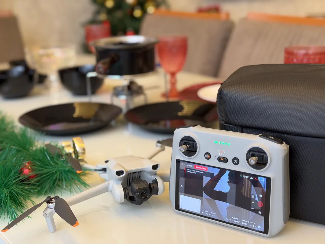 Drone DJI Mini 3 Pro Kit Completo 3 Baterias Controle com Tela Estado de Novo - Foto 5