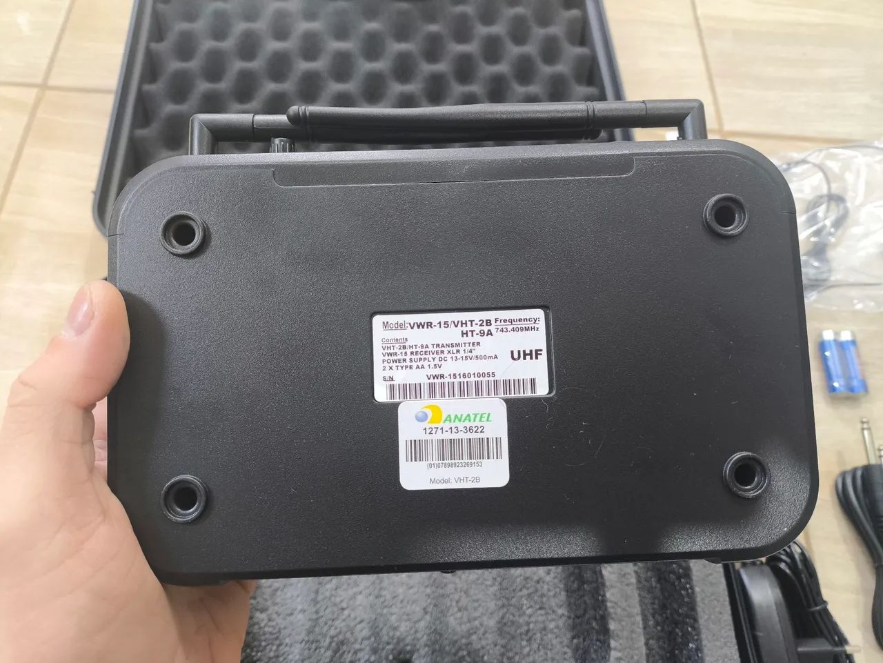 MICROFONE SEM FIO VOKAL LAPELA VWR15/VHT-2B HT-9A<br> - Foto 3
