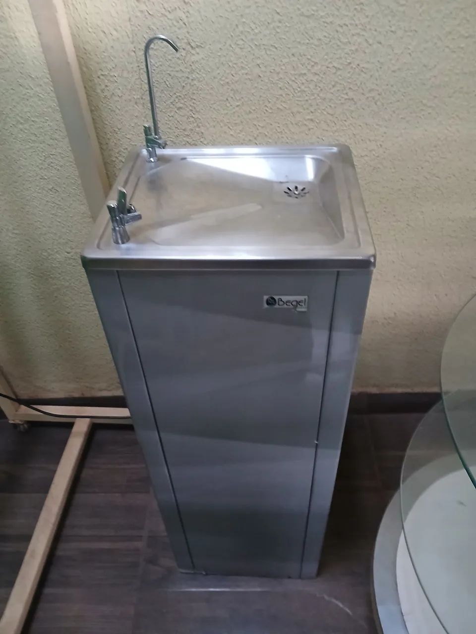 Bebedouro de água gelada