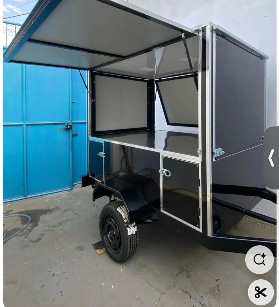 Trailer