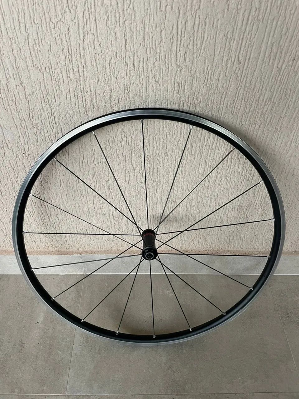 Roda dianteira Syncros Tubeless - Road / Speed - Foto 4