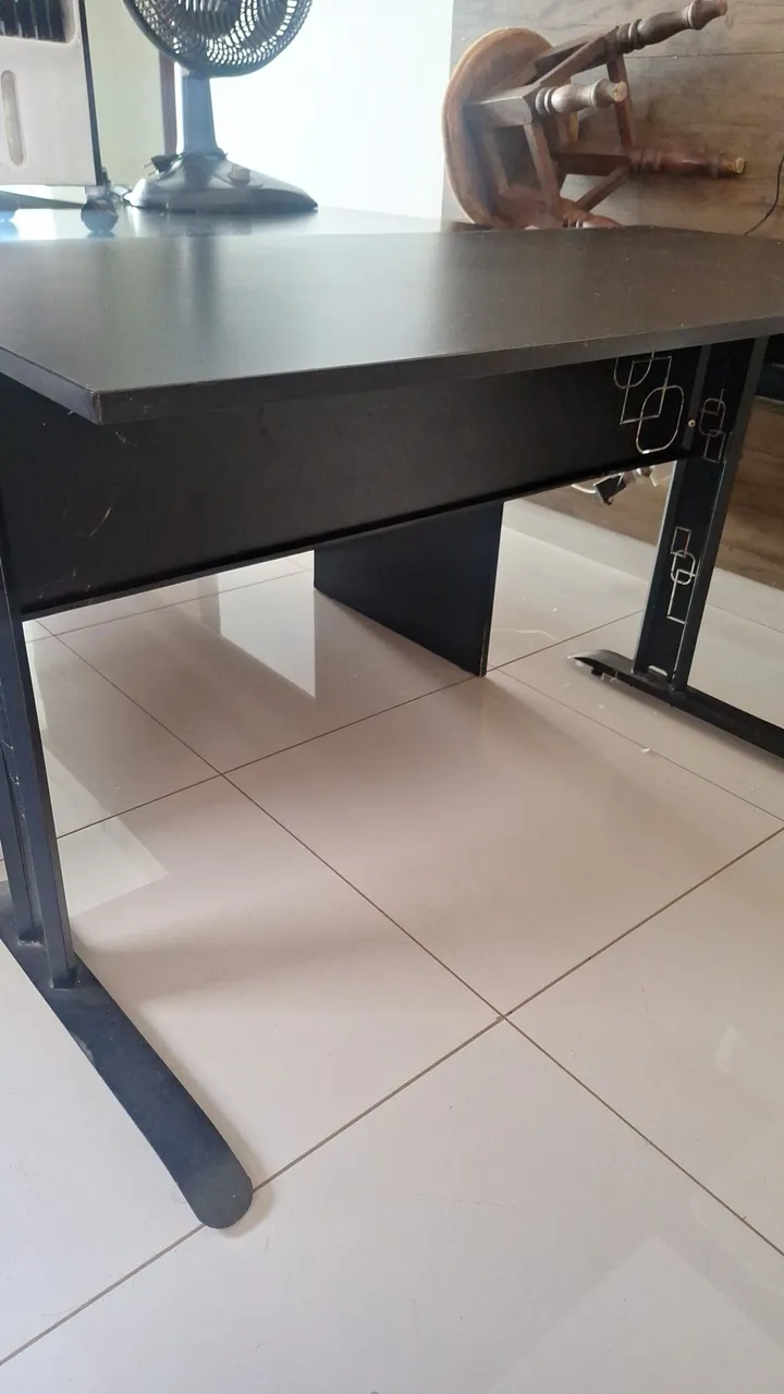 Mesa de Escritório Preta