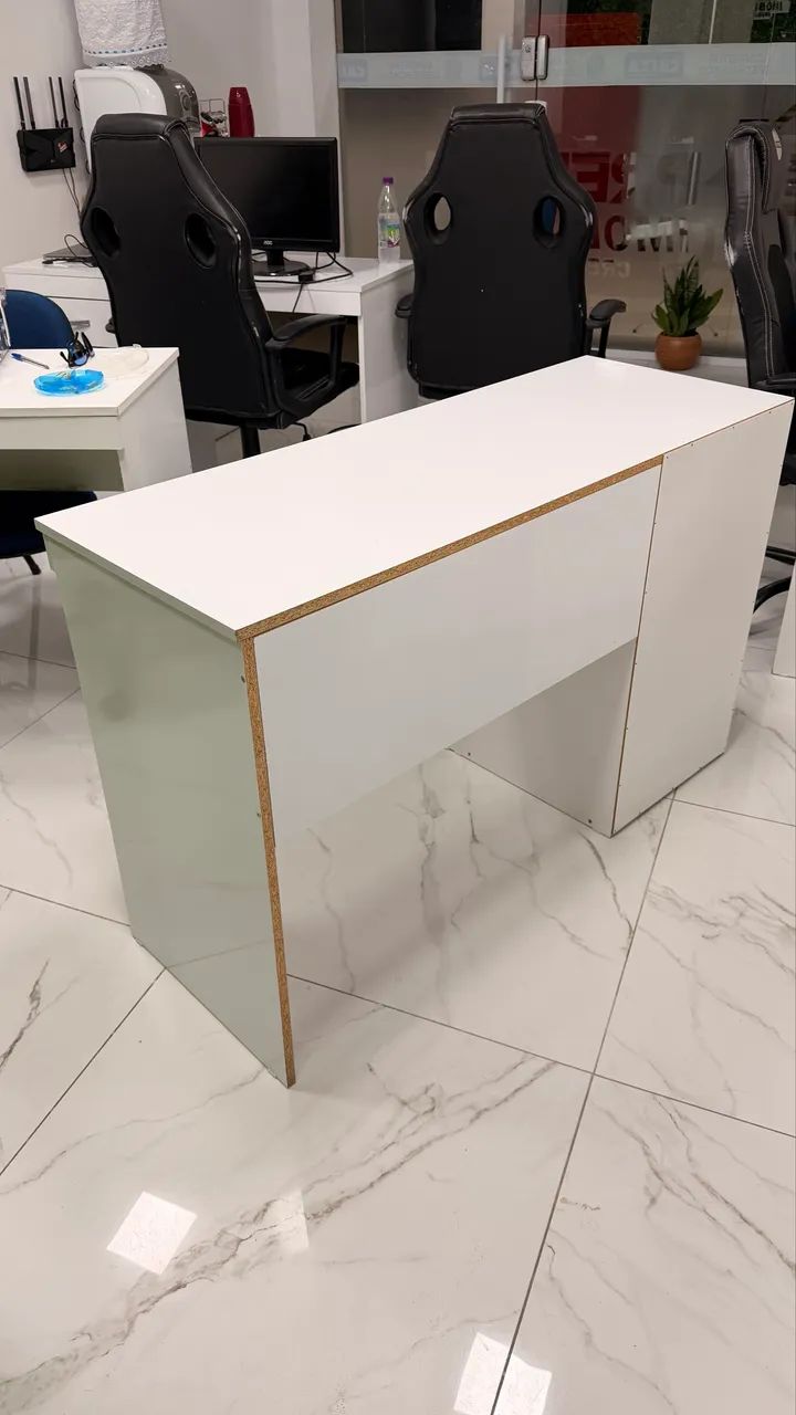 Escrivaninhas seminovas64842120044675122