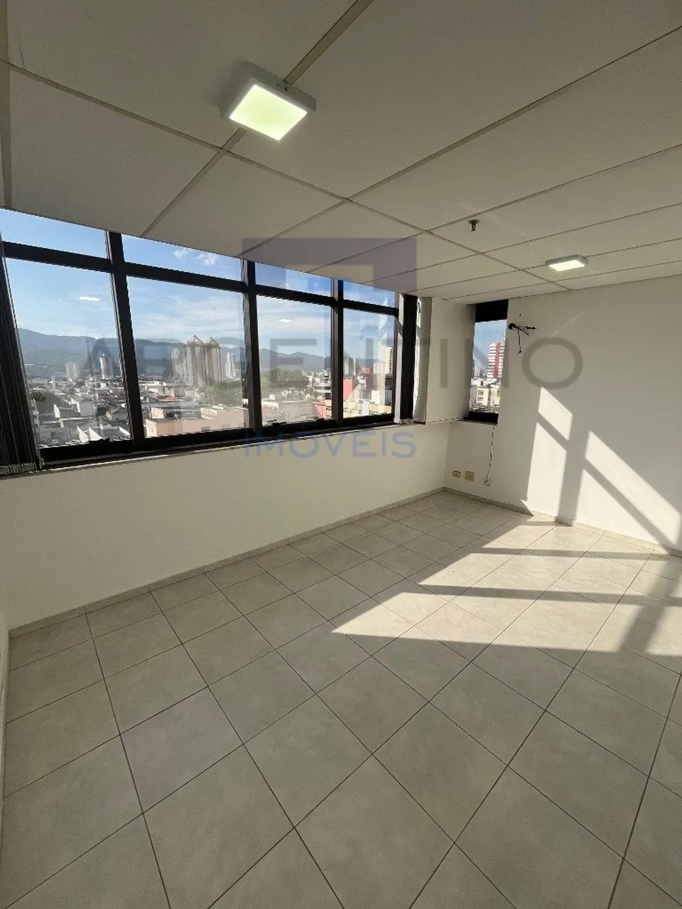 Sala Comercial para Locação - Helbor Tower, Mogi das Cruzes