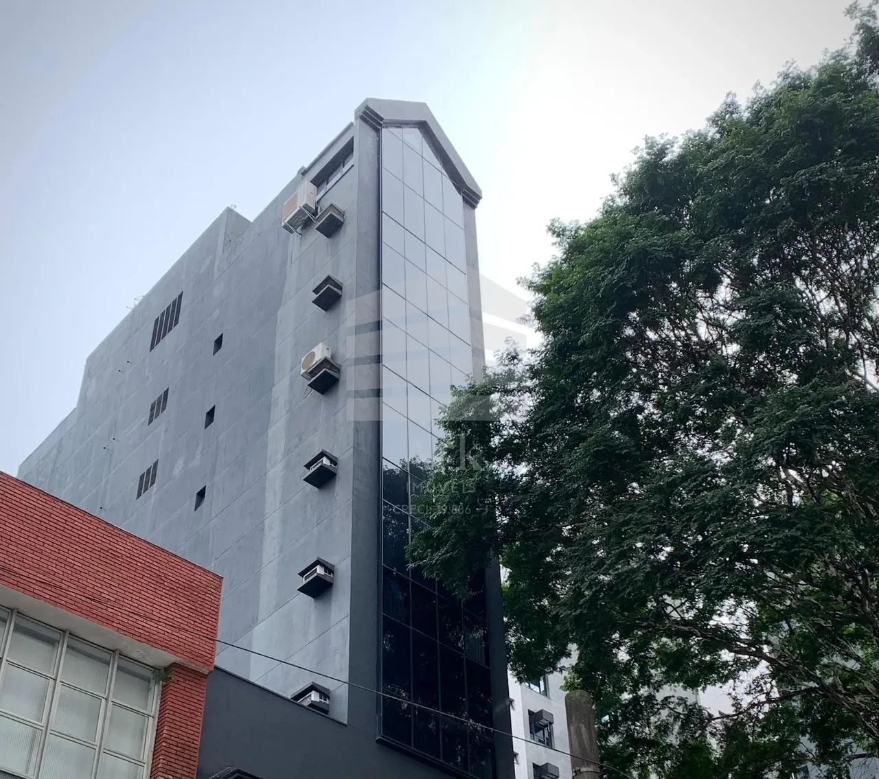 Sala comercial para alugar com ótima localização, próximo a estação do Metrô Santa Cruz -