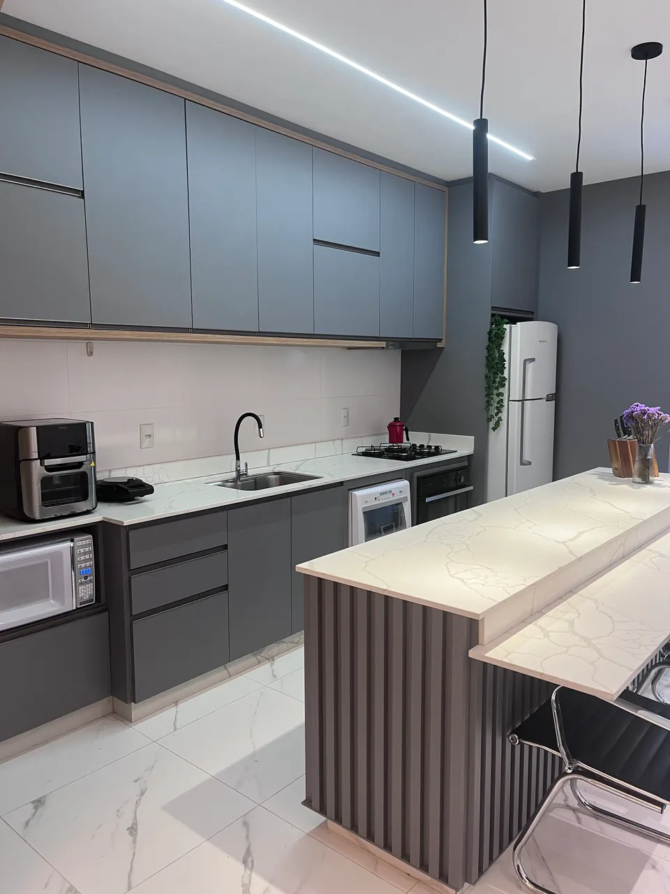 Casa para aluguel possui 150 metros quadrados com 3 quartos em Morretes - Itapema - Santa