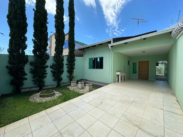 Casa ampla 3/4 com suite